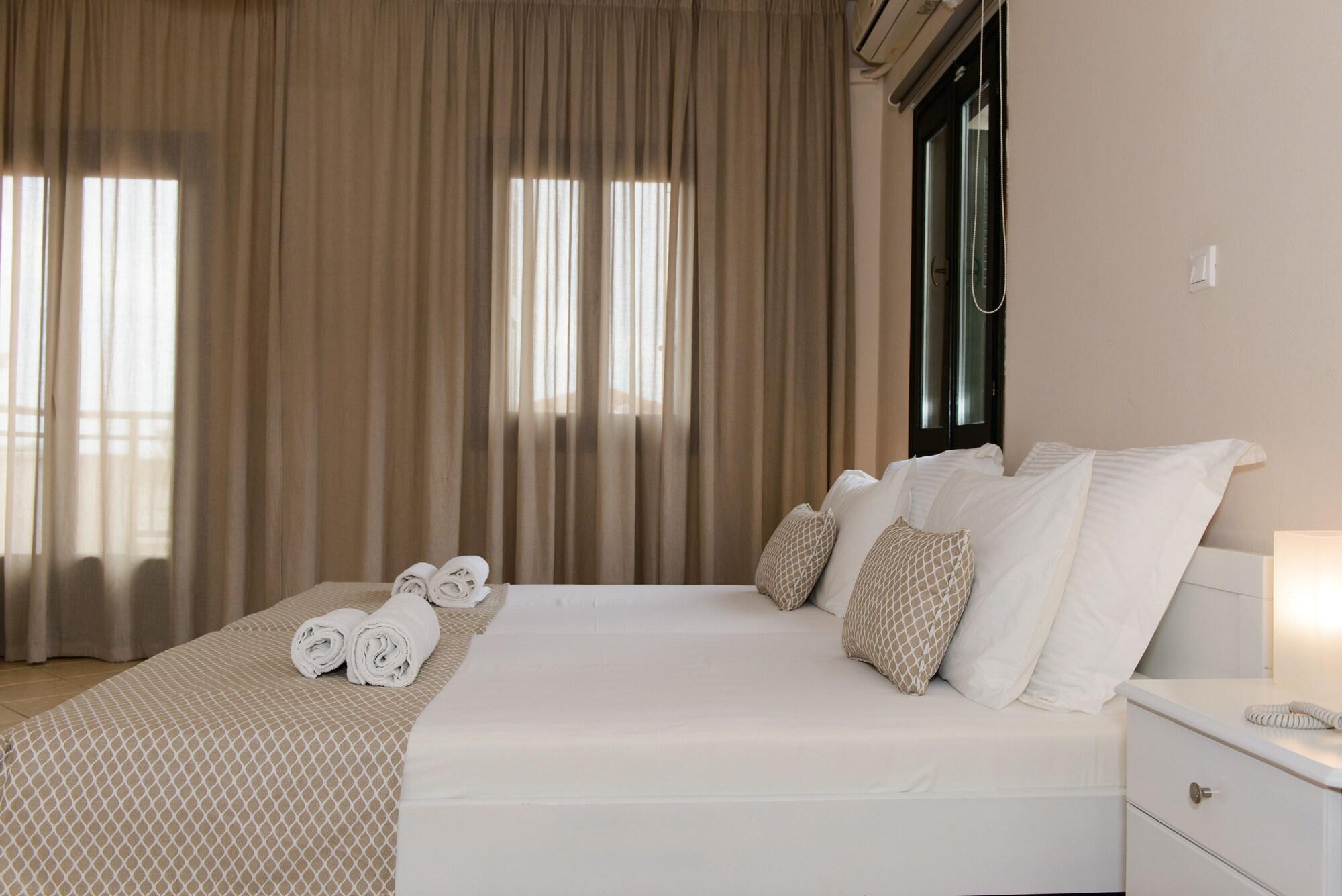 So Nice Hotel Marathókampos エクステリア 写真