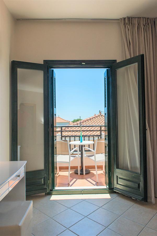 So Nice Hotel Marathókampos エクステリア 写真