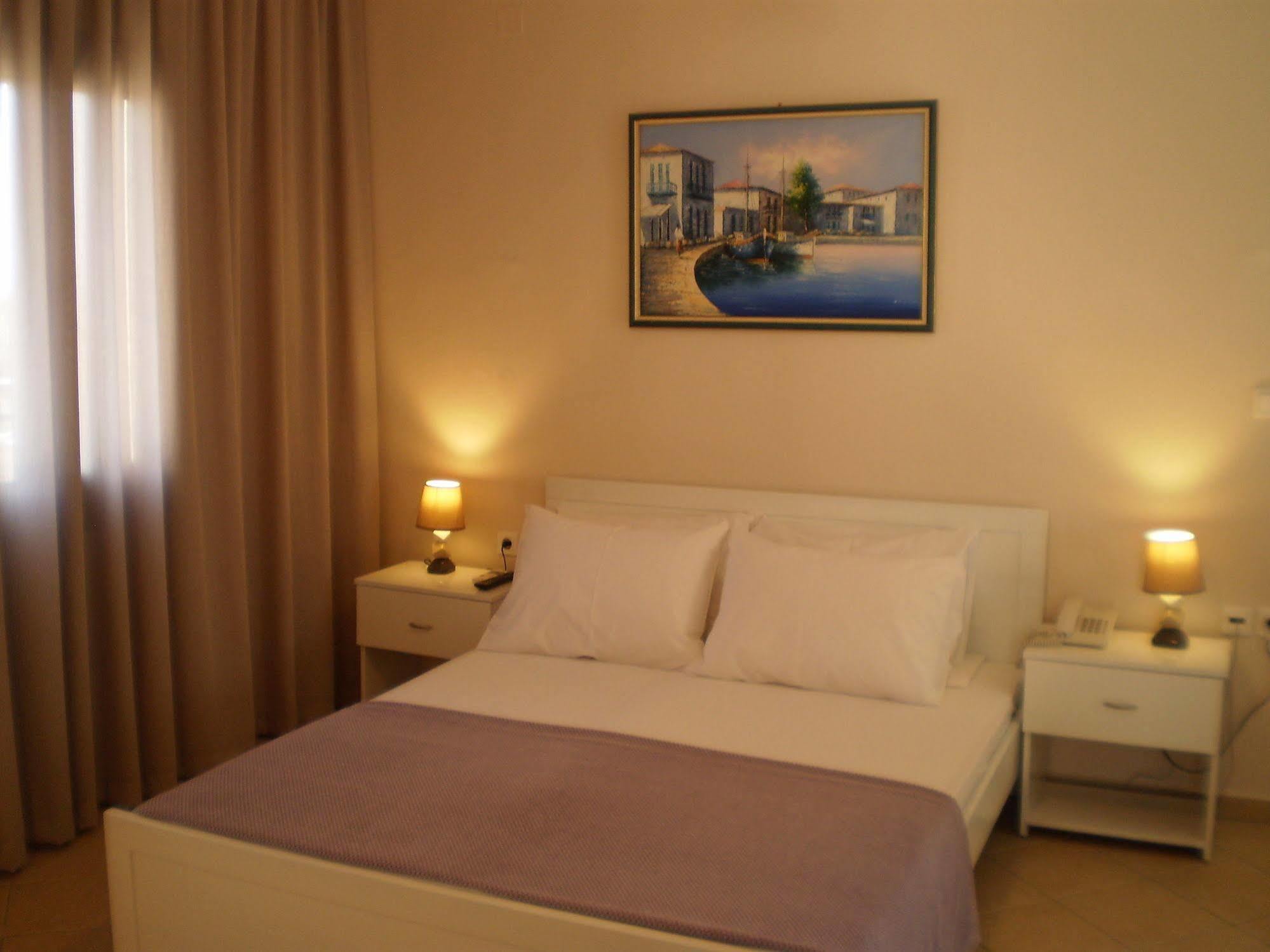 So Nice Hotel Marathókampos エクステリア 写真
